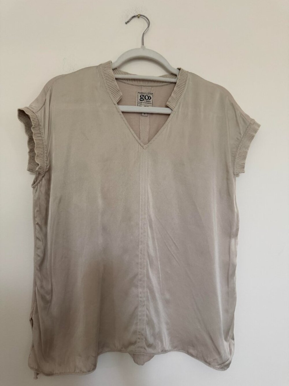 Go by GoSilk V Neck Short Sleeve Top 100% Silk Quiet Luxury Minimalist - Small
